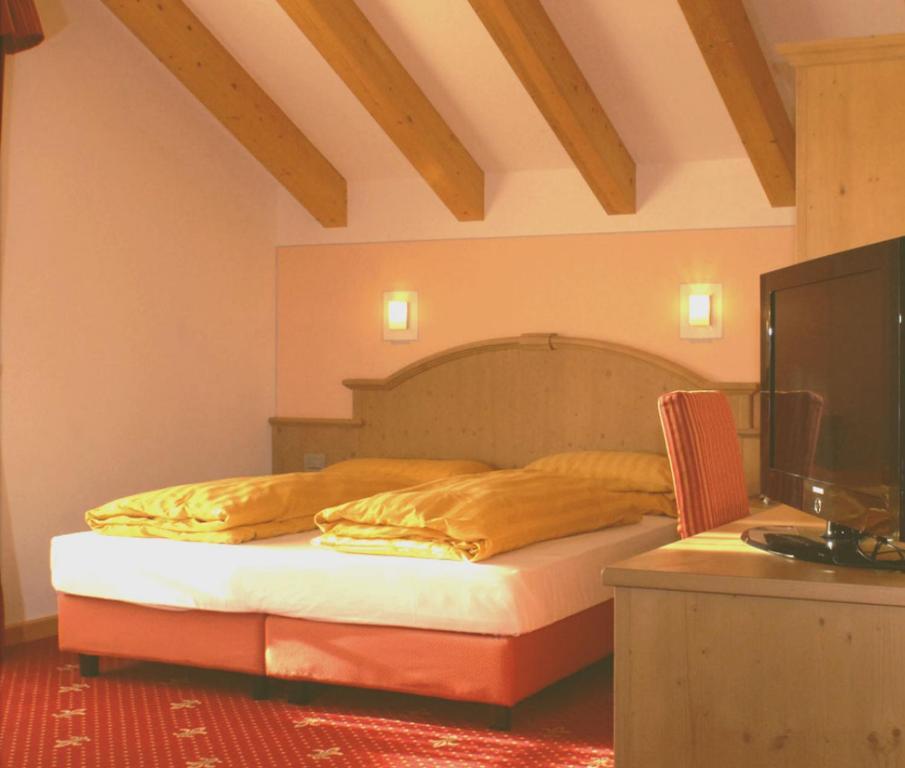 Hotel Scoiattolo Tesero Phòng bức ảnh